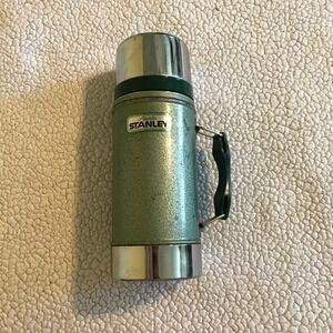 Vintage Aladdin Stanley Thermos 24 oz Wide Mouth Vacuum Bottle A-1350B Green USA